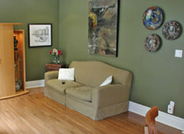 family room before staging